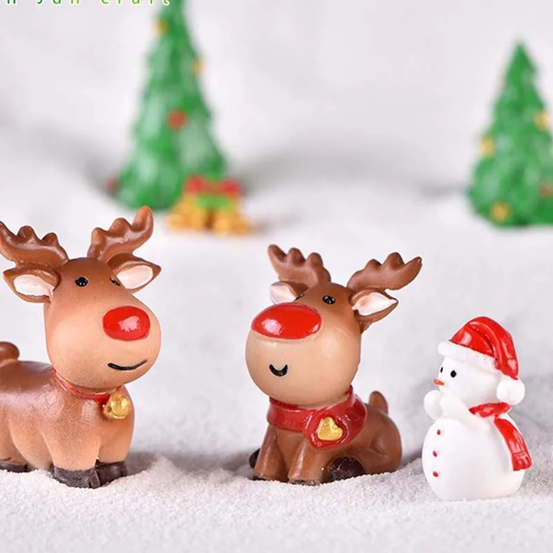 Christmas Resin Elk Santa Claus Ornaments Merry Christmas Decoration For Home Figurines Miniatures 2022 New Year Xmas Box Decor